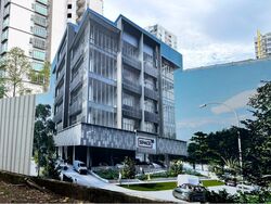 Space 18 (D12), Warehouse #504445341